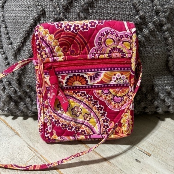 ❤️Vera Bradley Raspberry Fizz Crossbody & Photo Book - Picture 3 of 9